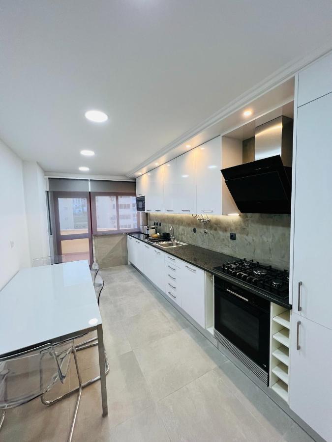 Beautiful Apartment - Family And Group Of Friends ポーヴォア・デ・サンタ・イリア エクステリア 写真